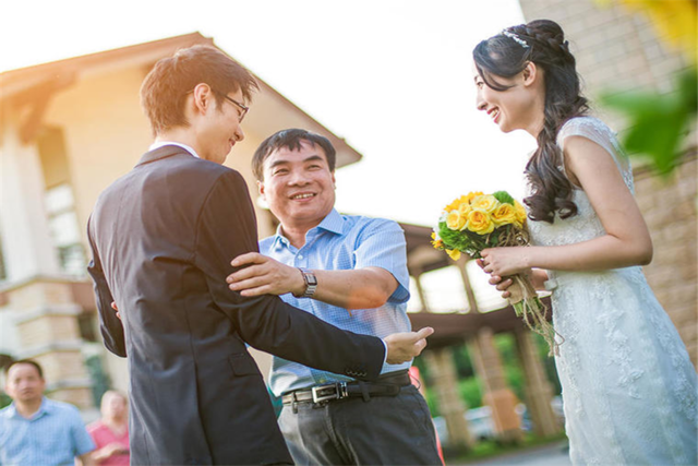 结婚给女儿的祝福语_结婚祝福语女儿_女儿结婚怎么说祝福的话