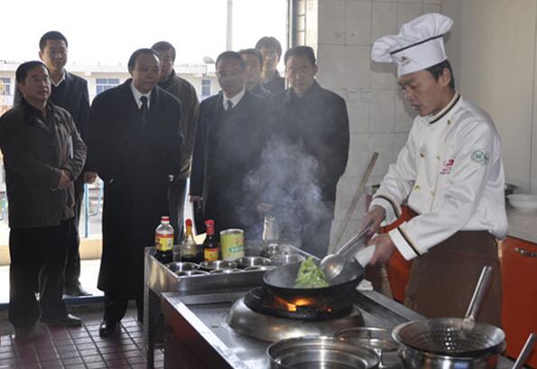 厨师培训学校费用_厨师培训学校大概多少钱_厨师学校培训有效果吗